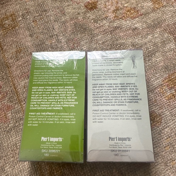 Pier 1 Imports Reed Diffuser Set - RARE DISCONTINUED - Picture 2 of 2